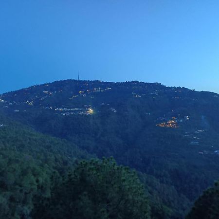 The Western Heights I Serviced Apartments I Pvt Balcony I Lift I Peacefull Area I Family Accomodation I Kasauli I By Exotic Stays Eksteriør bilde