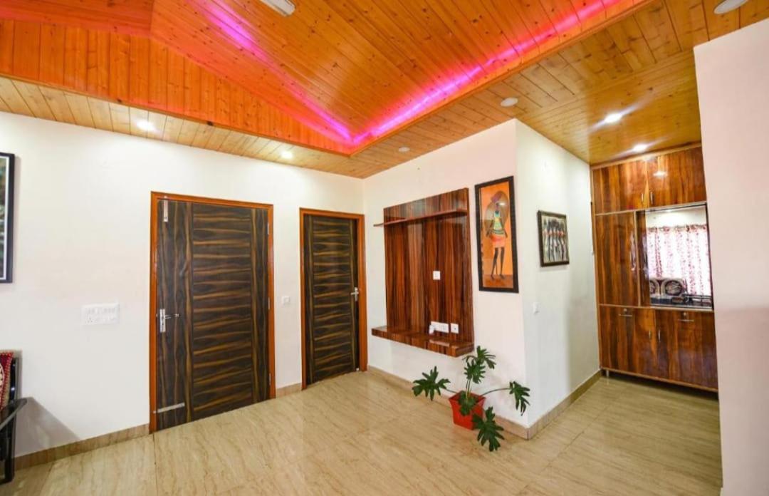 The Western Heights I Serviced Apartments I Pvt Balcony I Lift I Peacefull Area I Family Accomodation I Kasauli I By Exotic Stays Eksteriør bilde