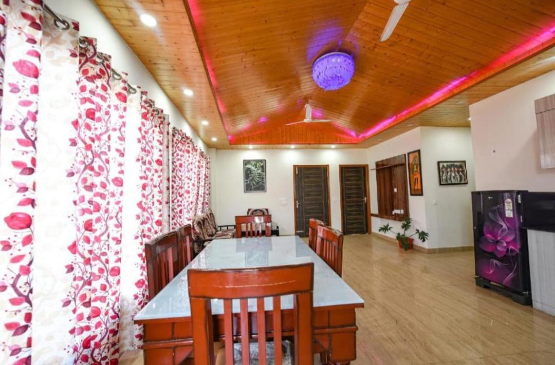 The Western Heights I Serviced Apartments I Pvt Balcony I Lift I Peacefull Area I Family Accomodation I Kasauli I By Exotic Stays Eksteriør bilde
