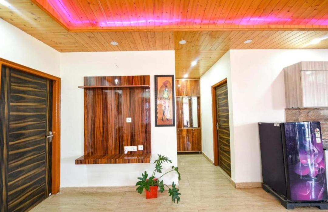 The Western Heights I Serviced Apartments I Pvt Balcony I Lift I Peacefull Area I Family Accomodation I Kasauli I By Exotic Stays Eksteriør bilde